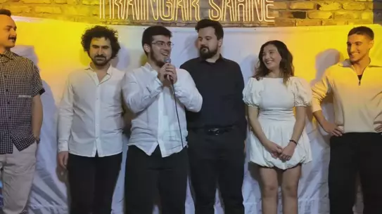 Kampüs dizisinin sahne arkası fotoğrafı