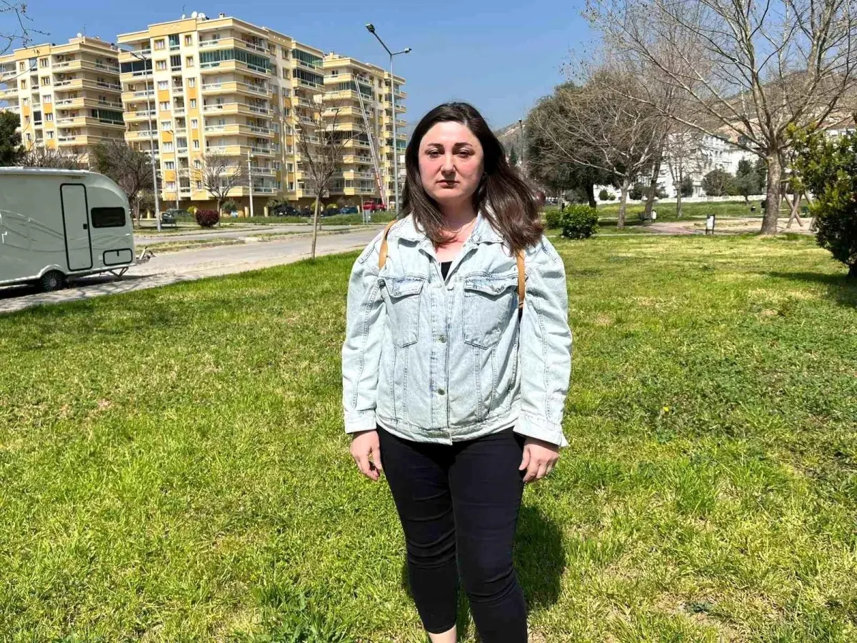 İzmir'de Eski Belediye Başkanı'na Karşı Sokak Protestosu: Çalışan Pınar Özkan'ın İddiaları