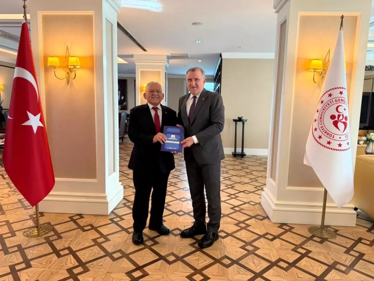 Büyükkılıç, Ankara’da Spor Yatırımlarını ve Uluslararası Hedefleri Masaya Getirdi