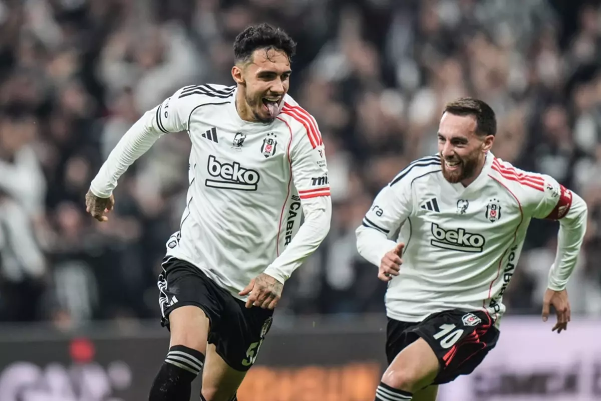 Milan, 25 Yaşındaki Savunma Oyuncusu Emirhan Topçu'yu Transfer İçin Hedefledi