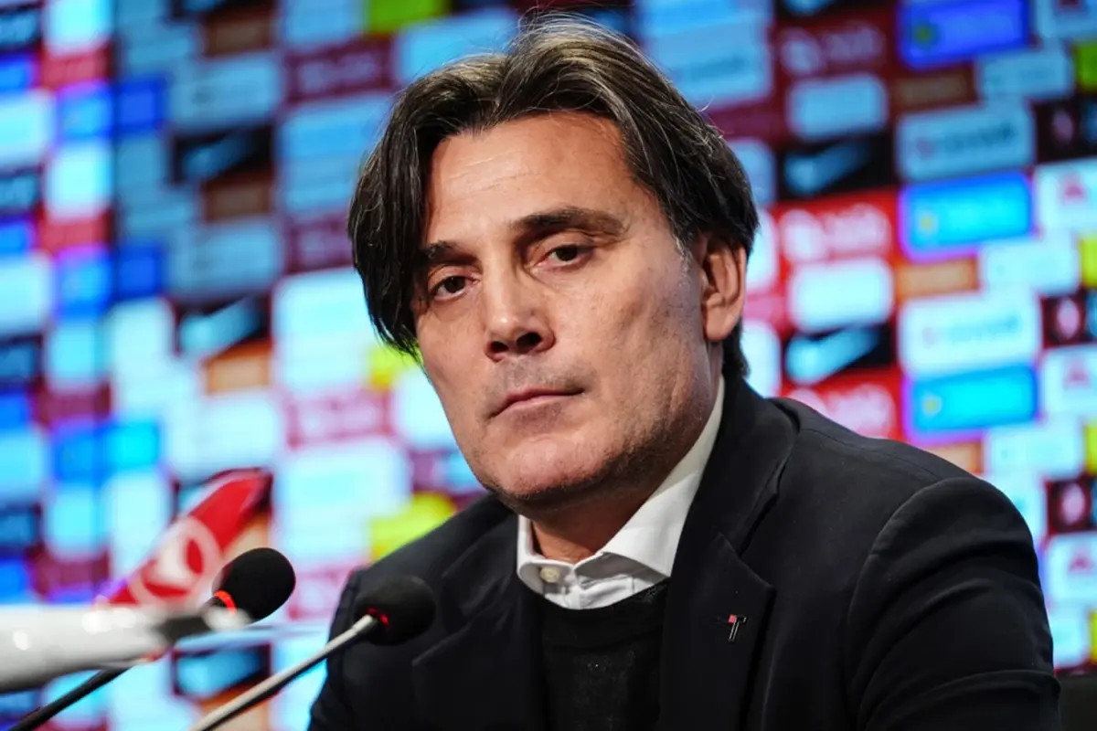 Montella'ya Rumen Gazetecilerin Sınavı: Play‑off Finalinde Yenilirse Görevi Bırakır mı?