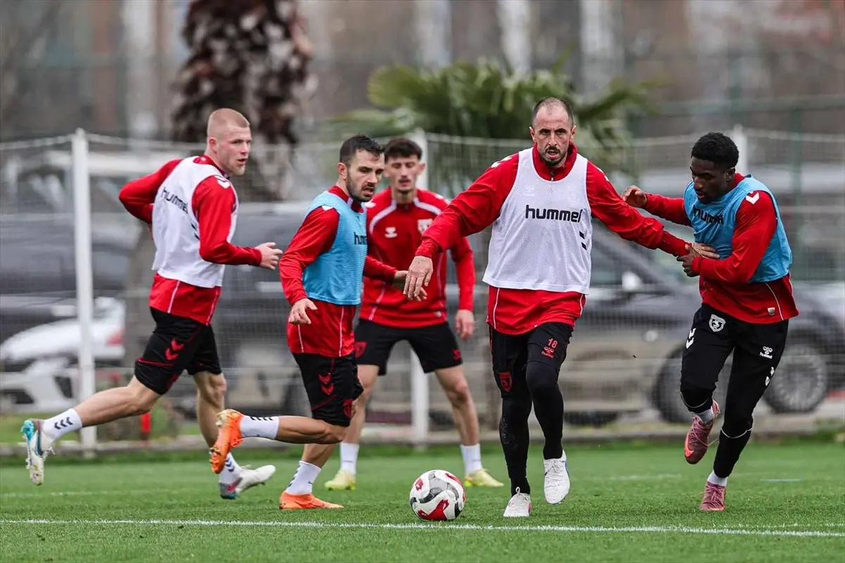Samsunspor, Konyaspor Maçına Hazırlıklarını Nuri Asan Tesisleri'nde Hızlandırıyor