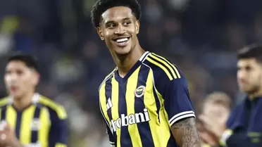 Jayden Oosterwolde maç sonrası telefonla