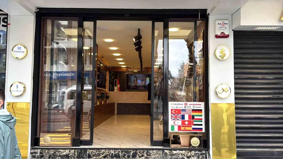 Diyarbakır’da Silahlı Saldırı: Kuyumcu Dükkanına Motosikletli Görevli Açtı Ateş