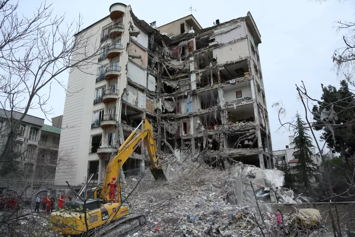 İran’da ABD ve İsrail’in Hava Saldırıları: 1.937 Ölü ve 24.800’den Fazla Yaralı