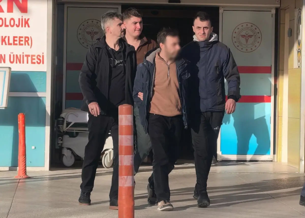 İnegöl'de Park Halindeki Araçlardan Hırsızlık Yaparken Şüpheli Yakalandı