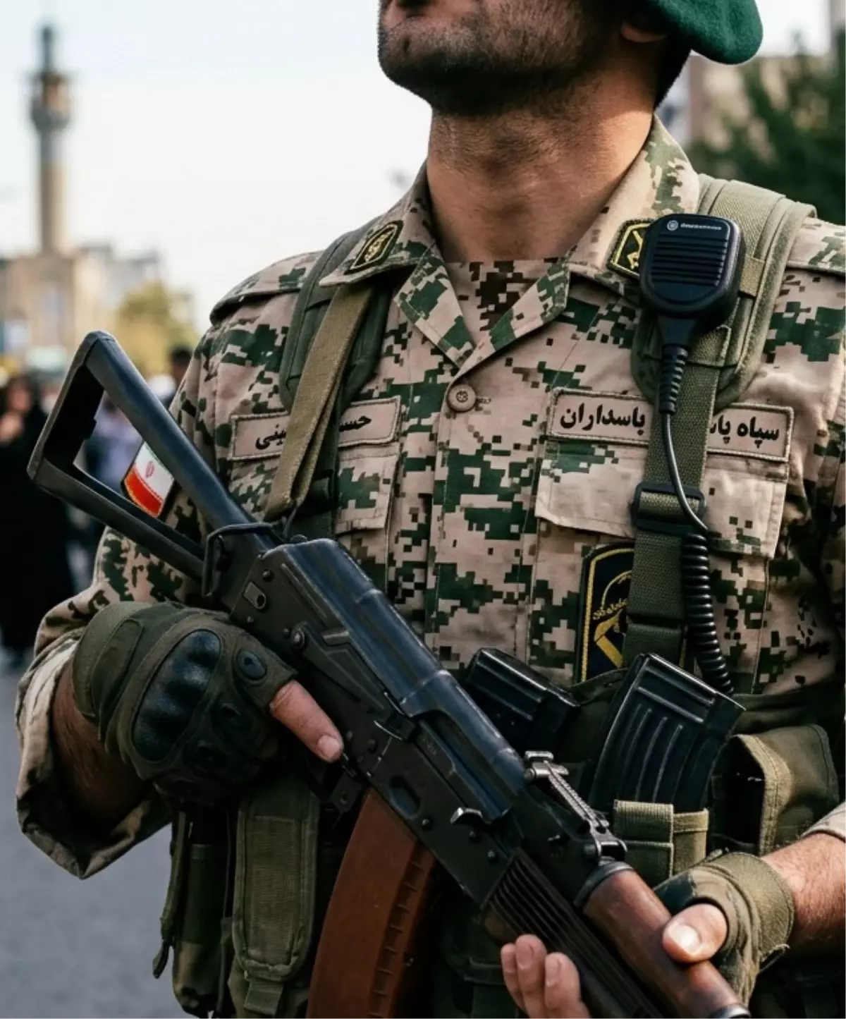 İran Devrim Muhafızları Bölgedeki Sanayi Tesislerine Misilleme Uyarısı Yaptı