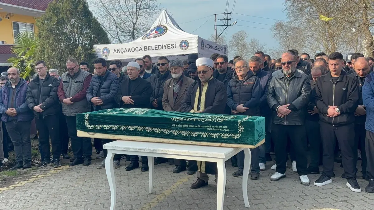 İzmit'te Yaşanan Silahlı Saldırının Ardından Üzücü Cenaze Töreni