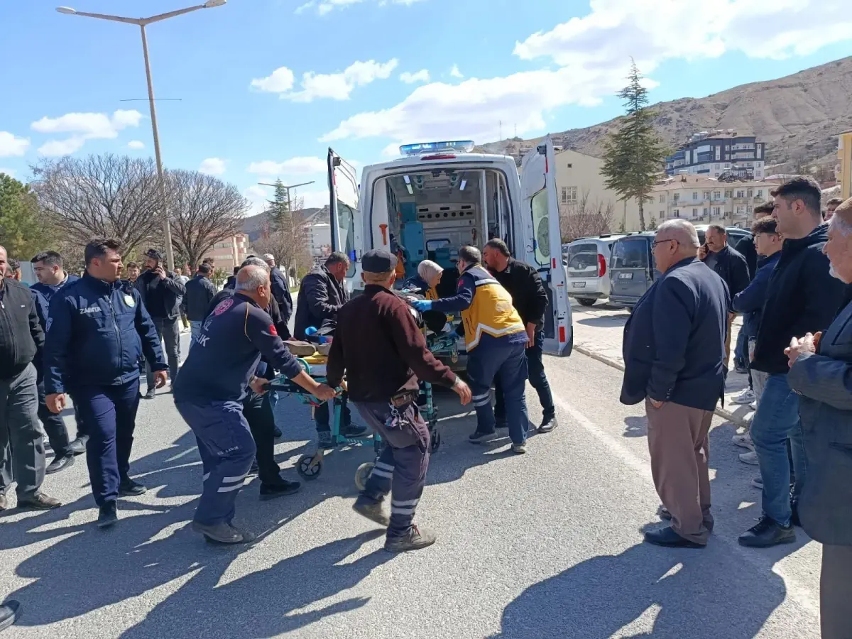 Darende'de 70 Yaşındaki Yaşlı Kadının Trafik Kazasında Ölümü