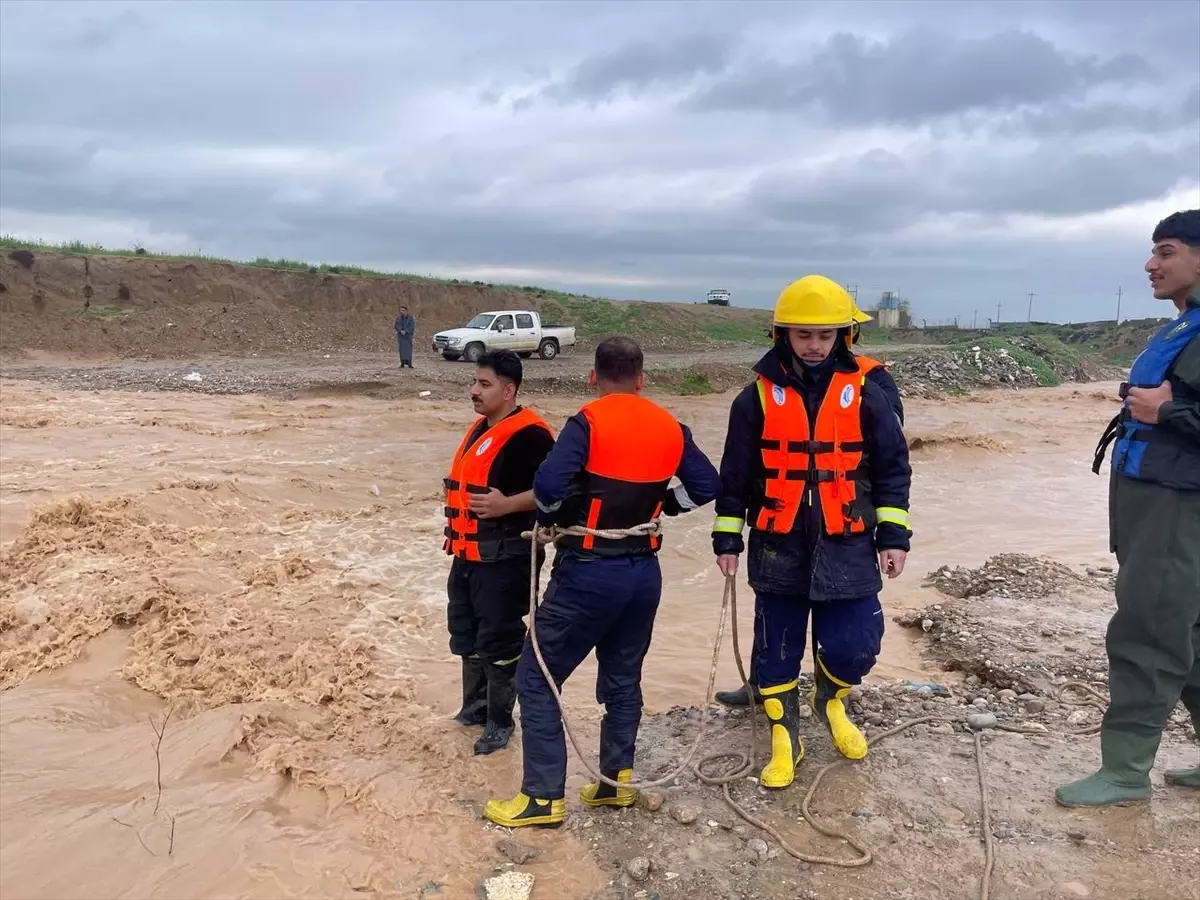 Kerkük’te Sel Felaketi: Kayıp Genç Aranıyor