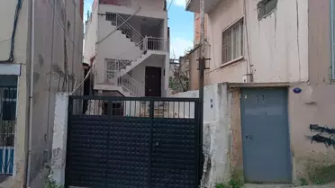 İzmir'de Kadına Şiddet Olayı: Eski Eş Cinayet İşledi, Sonrası Trajik