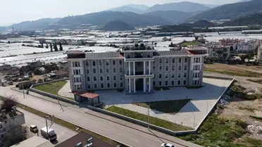 Yeni hükümet konağının iç mekanları