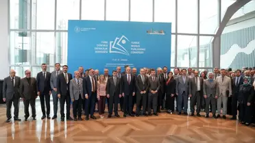 Kongre salonunda yapılan sunum