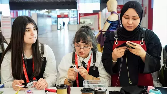 Fuarda sergilenen modern ayakkabı tasarımları