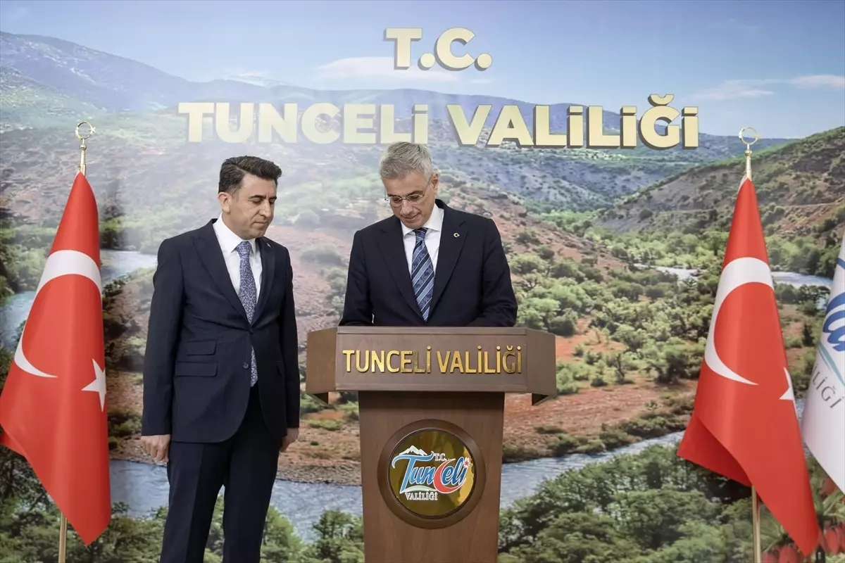 Sağlık Bakanı Memişoğlu Tunceli'yi Ziyaret Etti ve Sağlık Projelerini Değerlendirdi