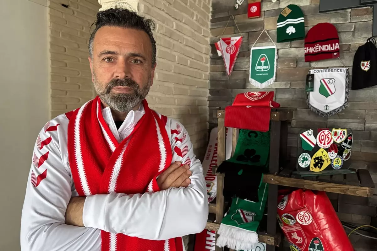 Samsunspor Taraftarı Olgun Aydoğan, 55 Metrekare Bayrağıyla 31 Bin Kilometre Avrupa Turuna Çıktı