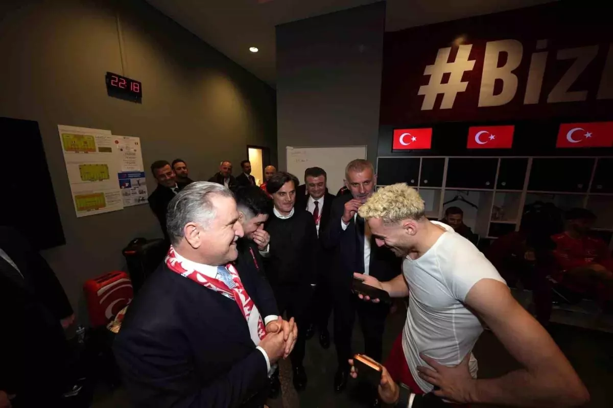 Cumhurbaşkanı Erdoğan, A Milli Futbol Takımının Romanya Zaferini Telefonla Kutladı
