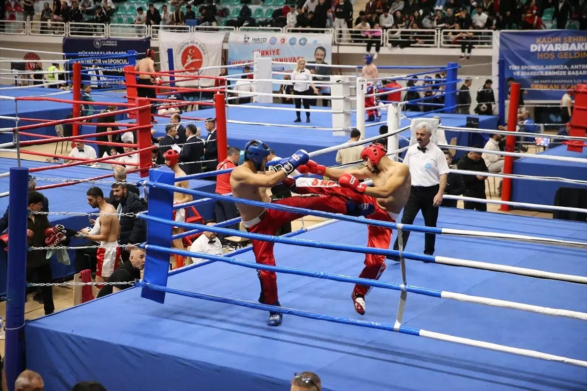 Diyarbakır’da Türkiye Kick Boks Şampiyonası Coşkuyla Açıldı