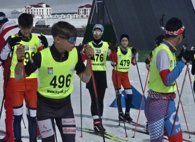 Kayaklı koşu yarışından bir an