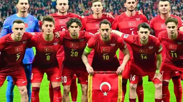 A Milli Takım forması ve futbolcular