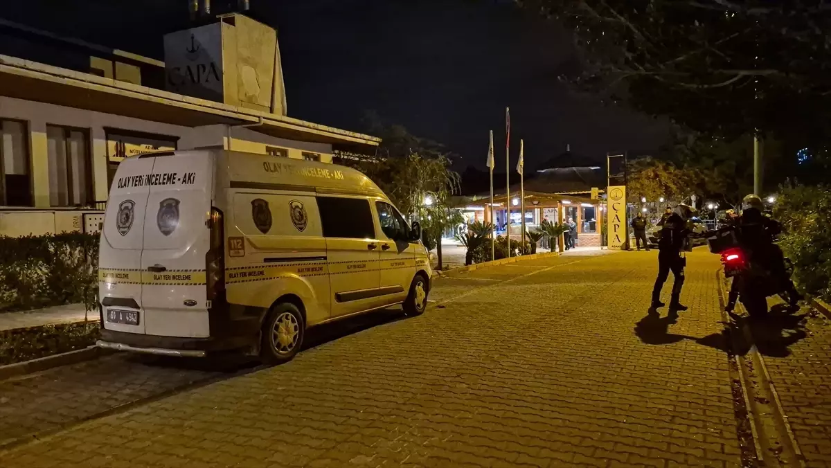 Adana’da restoran silahlı kavga sonrası olay yeri