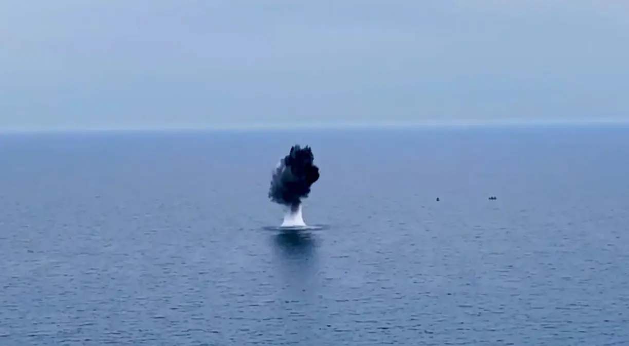 Karadeniz'de imha edilen şüpheli cisimler