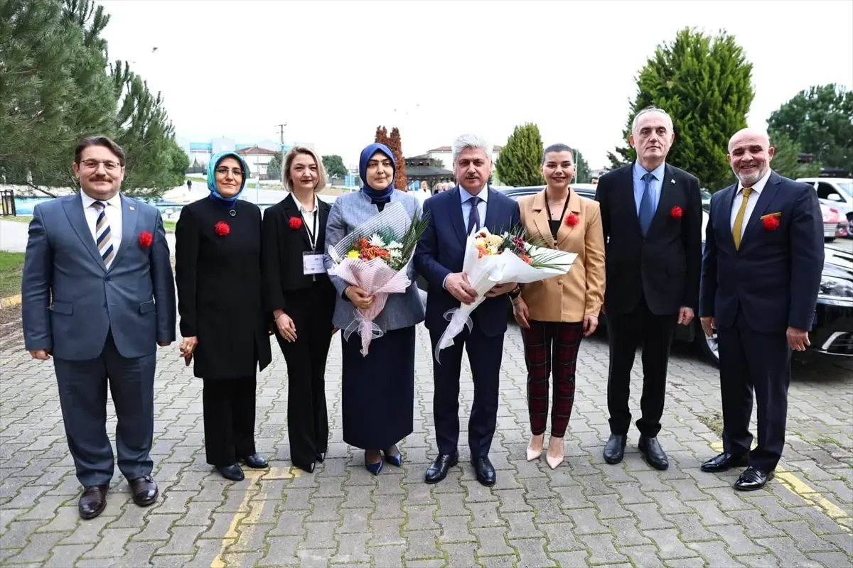 Sakarya’da Sanatın Diliyle Değerlerimiz Sergisi Giriş Görseli