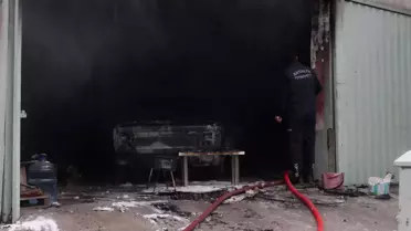 Antalya’da Araç Boyama Atölyesinde Çıkan Yangın Kontrol Altına Alındı