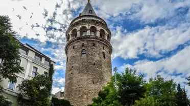 Mahkeme, Galata Kulesi'nin Mülkiyetini Vakıflara Sakladı