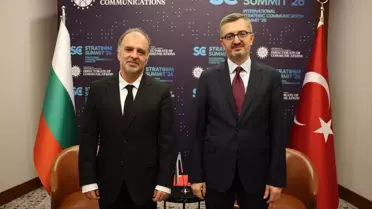 Duran ile Bulgaristan yetkilileri bir arada