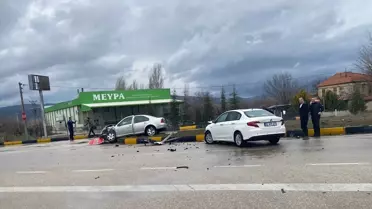 Isparta’da Çarpışan İki Araçta 4 Kişi Yaralı