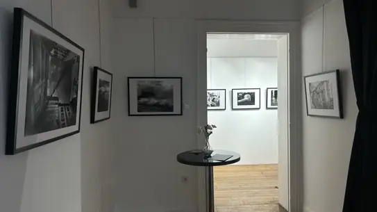 İFSAK'ta Giampiero Assumma’nın Napoli Esintili Fotoğraf Sergisi Açıldı