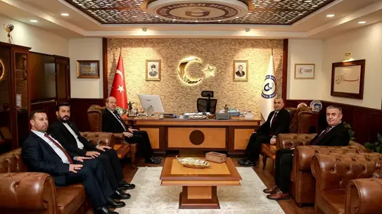 KKTC Cumhurbaşkanı Ersin Tatar, Aydın Adnan Menderes Üniversitesi Rektörü Kent ile Görüştü