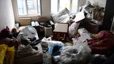 Osmangazi Belediyesi Mahkeme Kararıyla Çöp Dolu Evi Temizledi ve Dezenfekte Etti