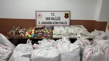 Van’ın Başkale İlçesinde 1 Ton Gıda ve 12 Bin Eşya Kaçakçılığa Darbe