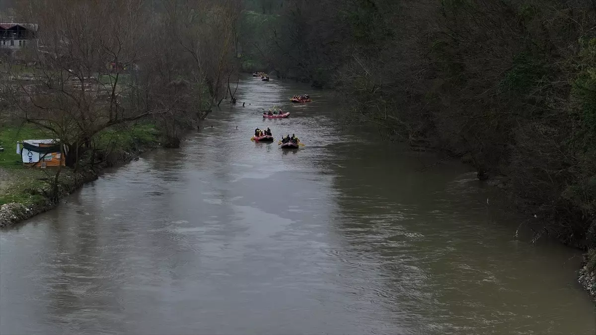 Düzce'nin Melen Çayı’nda Rafting Heyecanı Yeniden Başladı