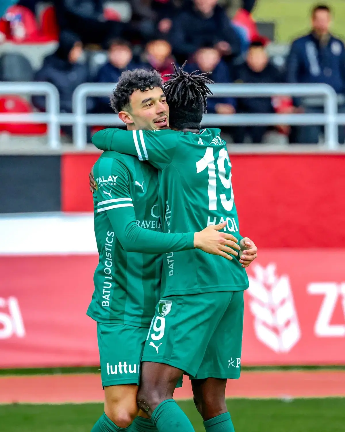 Gökdeniz Bayrakdar Bodrum FK formasıyla