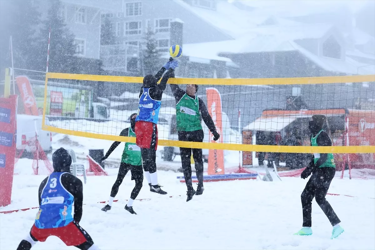 Uludağ’da Kar Voleybolu Dünya Turu Açıldı: 19 Takım Yarışıyor