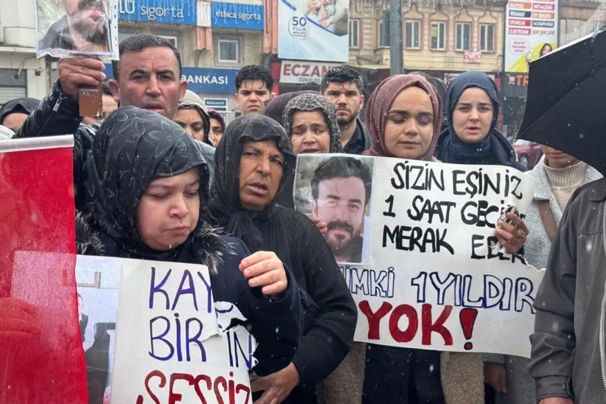 Kilis’te Kayıp Yakınların Akıbeti İçin Aileler Yürüyüş Düzenledi