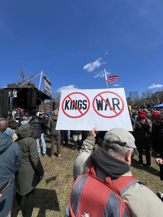 Farklı eyaletlerdeki protesto kalabalıkları