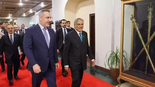 İslamabad’da görüşme anı