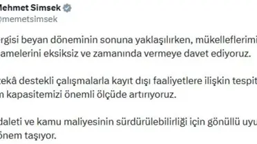 Vergi beyannamesi dolduran vatandaşlar