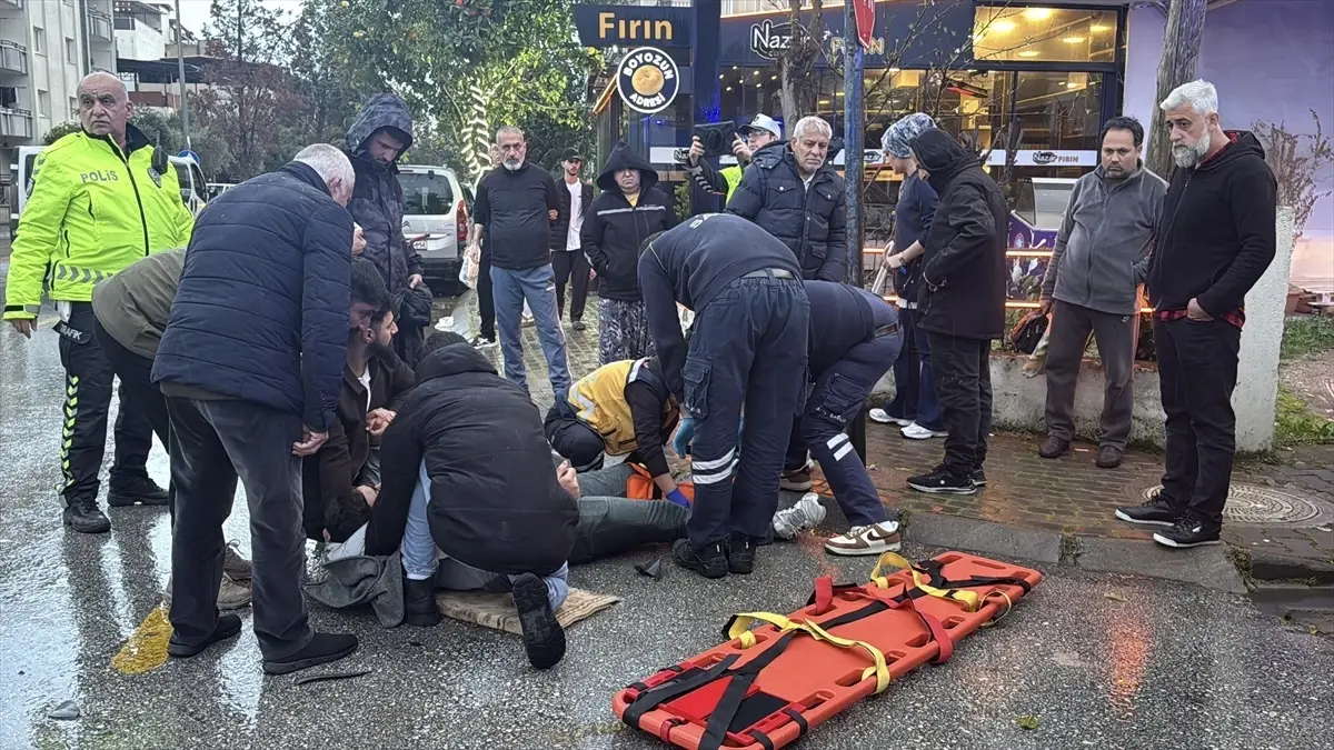 Aydın’da Araç ve Motosiklet Çarpışması: Sürücünün Durumu Kritik