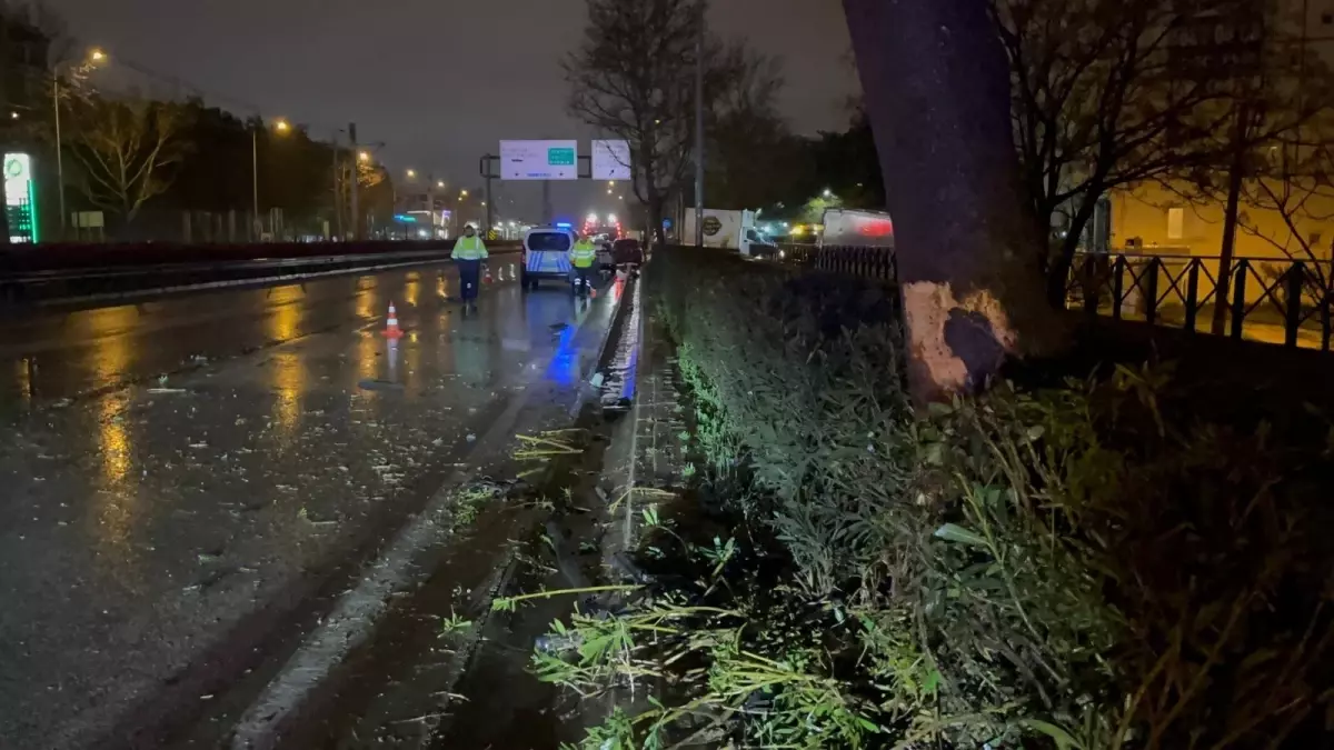 Bursa Osmangazi'de Zincirleme Trafik Kazası: 3 Yaralı