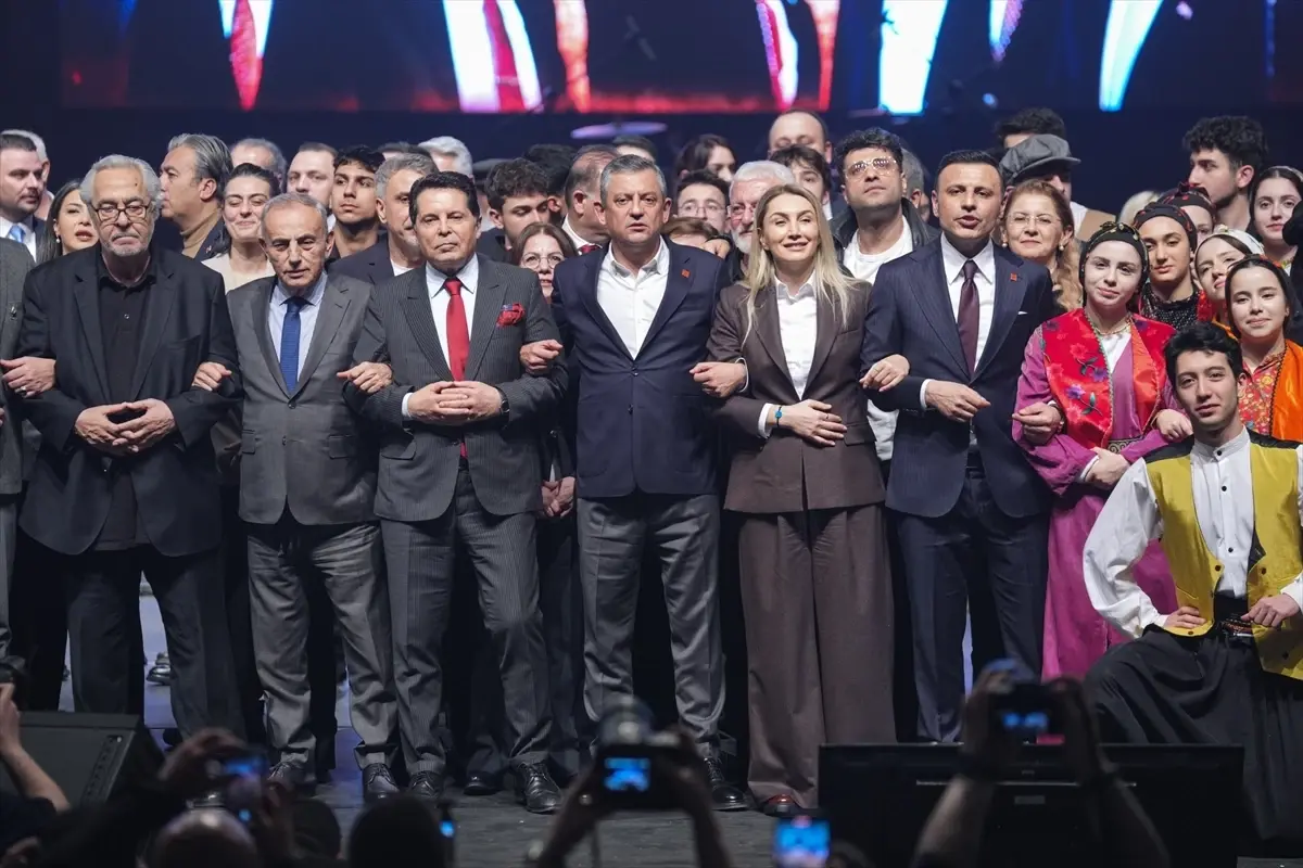 Özgür Özel, Demokrasi ve Özgürlük İçin Birlik Çağrısı Yaptı