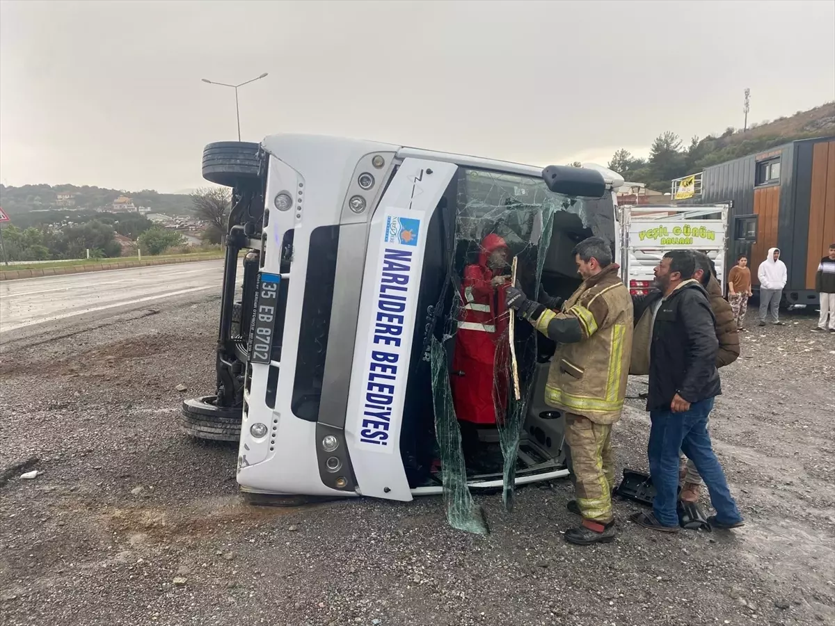 Seferihisar’da Midibüs Kazası: 4 Sporcu Hastaneye Kaldırıldı