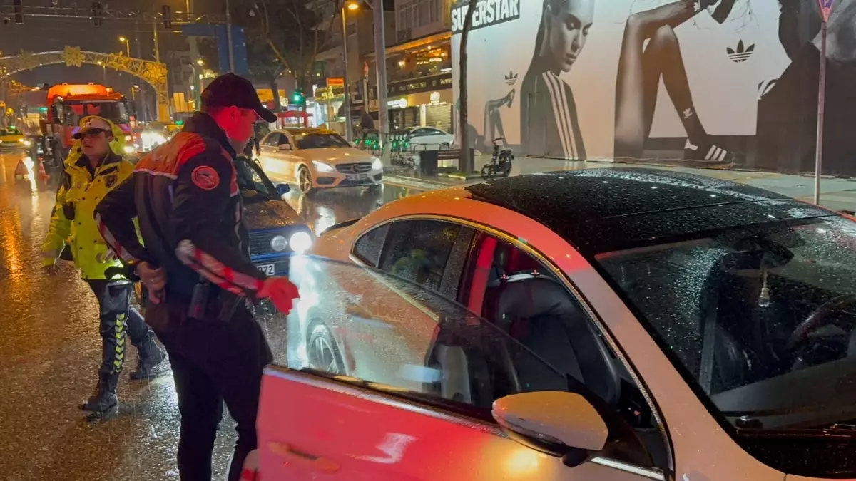 Kadıköy’de Yoğun Trafik ve Asayiş Denetimi Gerçekleştirildi