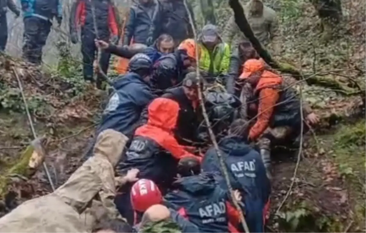 Geyve'de Define Ararken Kaybolan 76 Yaşındaki Adamın Cesedi Dere Yatağında Bulundu