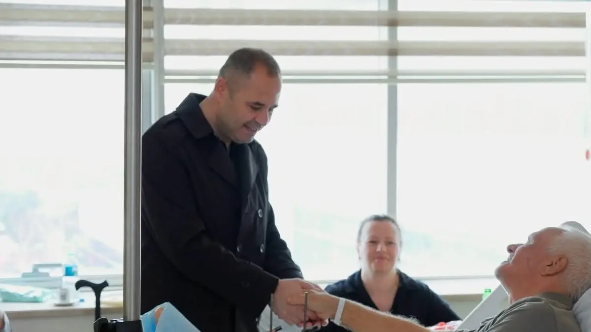 Kırklareli Belediye Başkanı Derya Bulut Hastane Ziyaretinde Vatandaşlarla Buluştu