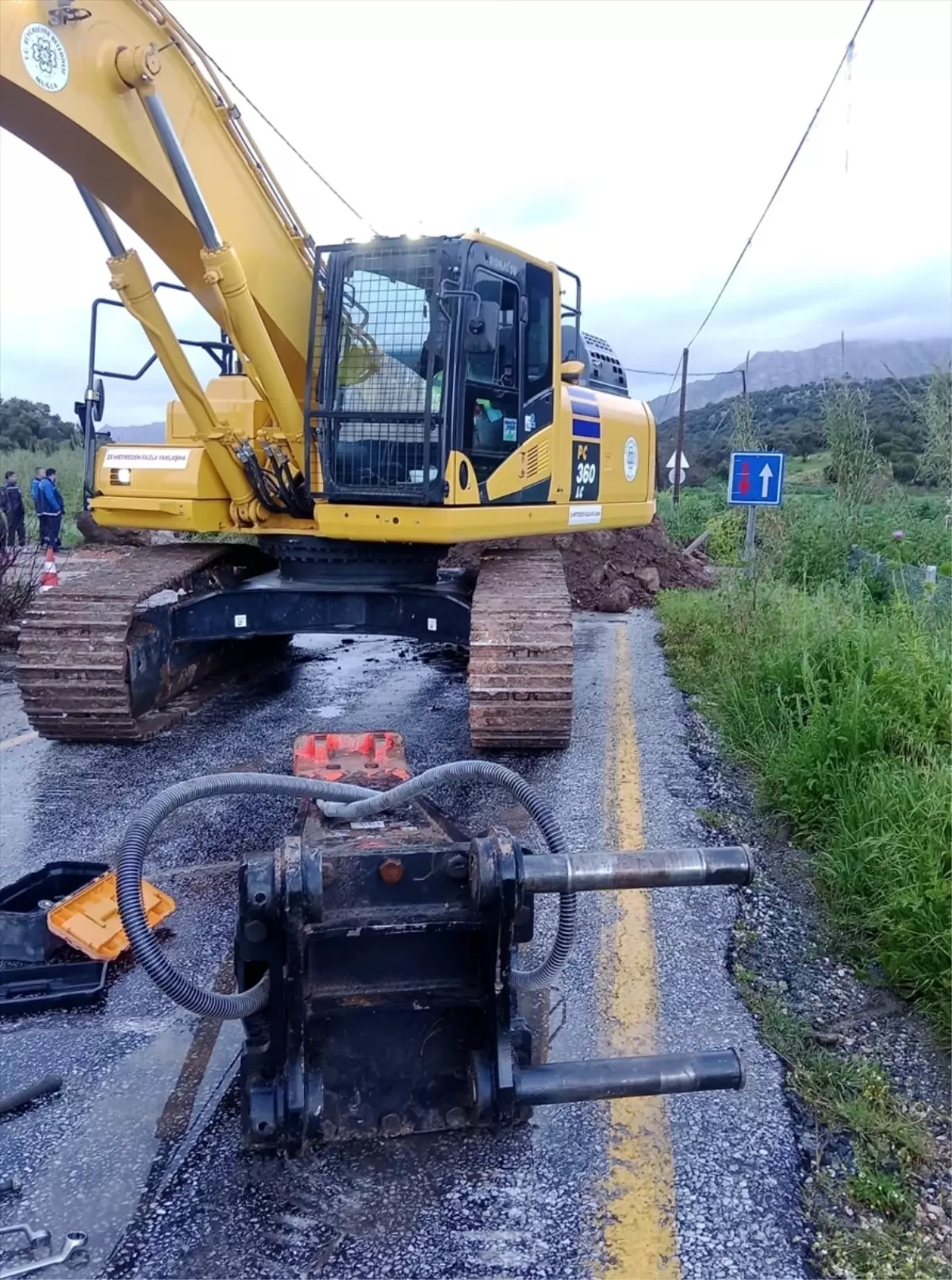 Milas’ta Şiddetli Yağış Köprüyü Yıktı: Ulaşımda Büyük Sıkıntı
